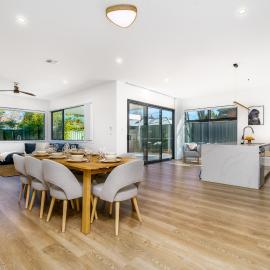 New 4 bedroom city home with Tesla charger - Hosted by CanStay