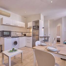 Charmant T2 rénové à Barbotan, animaux admis, parking et Wifi gratuits - FR-1-841-13, hotel in Barbotan-les-Thermes