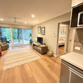 Red Tail Retreat, hotel in Collie