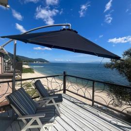 PROTY Beach House 琵琶湖のコテージ، فندق في Minami-komatsu