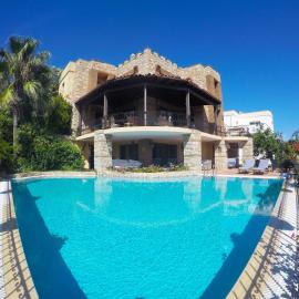 Villa Cosy, hotell i Yalıkavak