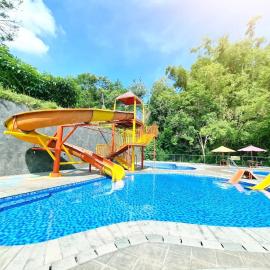 Green Valley Resort Bandungan, מלון בבנדונגן