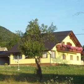 House Mara, hotel in Korenica