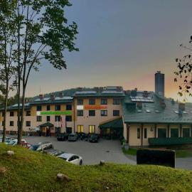 Wołosań B&B، فندق في تشيسنا
