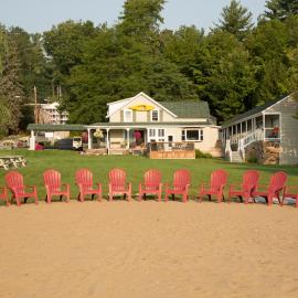 Shore Meadows Lodge LLC, Hotel in Lake George