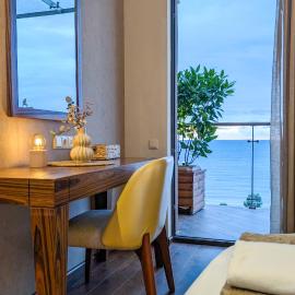 Luxury Dreamland Oasis Apartments, hotel i Chakvi