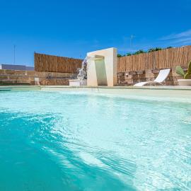 All'Ombra dei Pitosfori - Villa con piscina, hotel a Capilungo