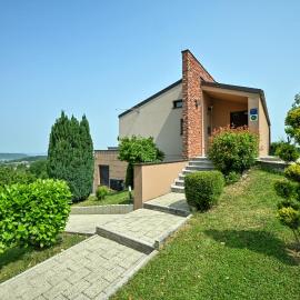 DIVINUS HOLIDAY HOUSE, hotel in Marija Bistrica