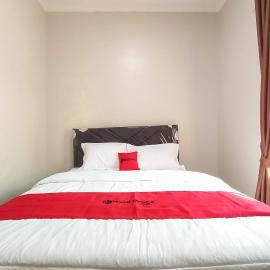 RedDoorz at The Nawasena Kandis Riau, hotel u gradu Banjarbaratu