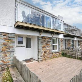 9 Slipway Cottages, hotel in Wadebridge