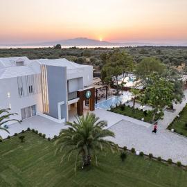 The Mini Resort, hotel a Prinos