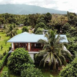Paruparong Bughaw Ecofarm Resort，Quezon的飯店