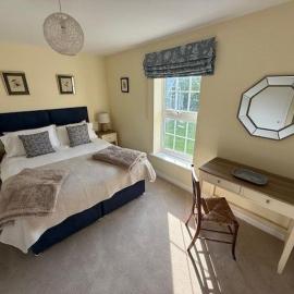 Burn Bungalow, Longtown ideal for stop overs when travelling, 5 minutes from the M6, hotel in Longtown