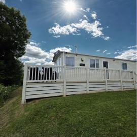 Edgewater Retreat- Pet Friendly-On Award winning Hoburne Devon bay