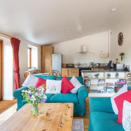 The Croft, Warrens Farm Holidays - Dog friendly, hotel in Taunton