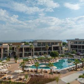 Portes Theros Adults Only Hotel, hotel en Nea Potidaea