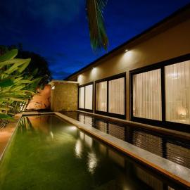 Urban Villas 5BR, hotel u gradu Legijan