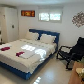 Garden of Eden Accommodation Unit in the heart of Carmel