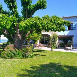 Les Coquettes, hotell sihtkohas Richerenches