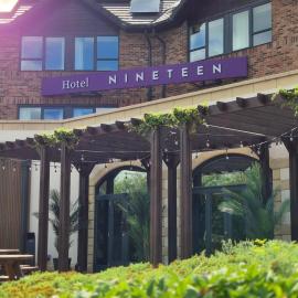 Hotel Nineteen, hotel u gradu Barnzli