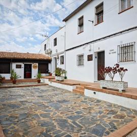 Casa rural El Nido, hotel en Constantina