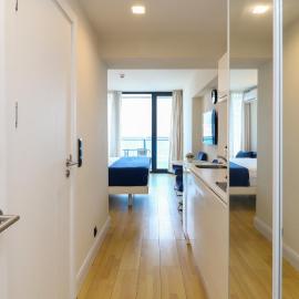 Orbi city block A, hotel en Angisa