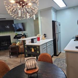 Evergreen Retreat- next to Timberline Lodge, Hotel in Cortland