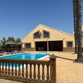 Relax y piscina privada para familias