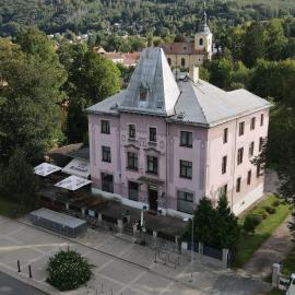 Hotel Grand, hotel em Řevnice