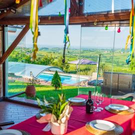 CASA VACANZA CON PISCINA,AREA GIOCHI BAMBINI.