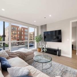 New Build in Pilsen Spacious 2 Bed 2 Bath Unit: Chicago'da bir otel