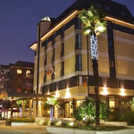 Hotel Tiffany Milano, hotel din Trezzano sul Naviglio