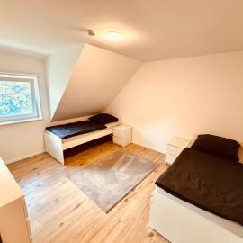 Monteurunterkunft Lüneburg bis 18 Personen drei Häuser nebeneinander Parkplatz WLAN, hotel a Artlenburg
