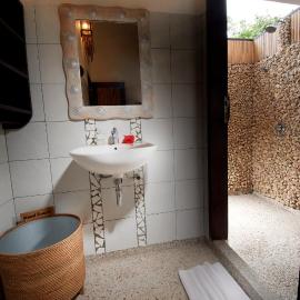 Cocotinos Lembeh a Boutique Dive Lodge โรงแรมในBitung