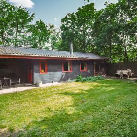 Gorgeous Home In Ulfborg With Wifi