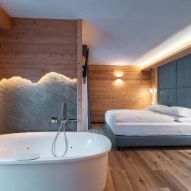 Dolomiti Luxury Mountain View BIKE FRIENDLY, Hotel in Canazei