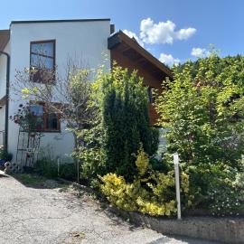 Bijou Guest House - Room w Balcony, Mountain & Garden Views、ミーダースのホテル