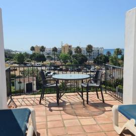 Tropicana D2, Hotel in Nerja