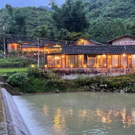 Lan Rừng Homestay, hotel i Lũng Niêo