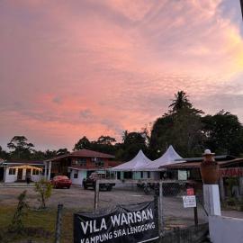 Villa Warisan Homestay, hotel a Kampong Sira