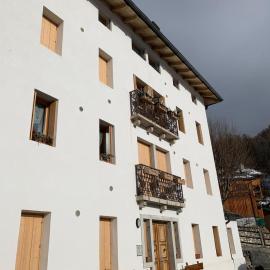 Sunny and cosy holiday apartment in the Dolomites