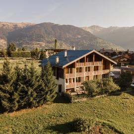 La Maison Hôtel Les Peupliers, Hotel in Courchevel