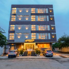 Yashobhoomi Stay near Delhi Airport by PMH, hotel in New Delhi