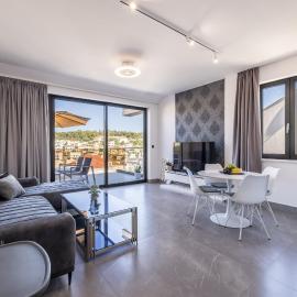Golden Sunset Sutivan - Exclusive 4-Star Apartment, hotel v Sutivane