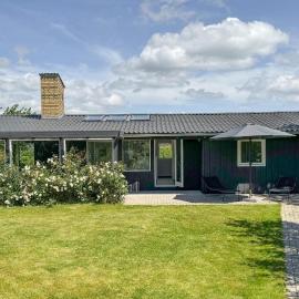 2 Bedroom Pet Friendly Home In Roskilde, hotel Roskildében