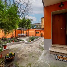 City centre - Beautiful cottage with garden