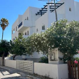 Kaloxenia: Kardámaina'da bir otel