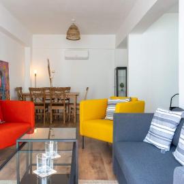 Stylish 2BR Apartment with Rooftop Pool in Mackenzie