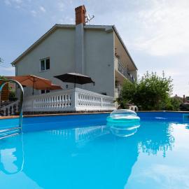 Apartments Villa DaMa: Volosko şehrinde bir otel