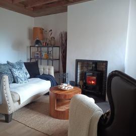 Cosy Coastal Escape with Seaview Terrace, hotel in Donaghadee